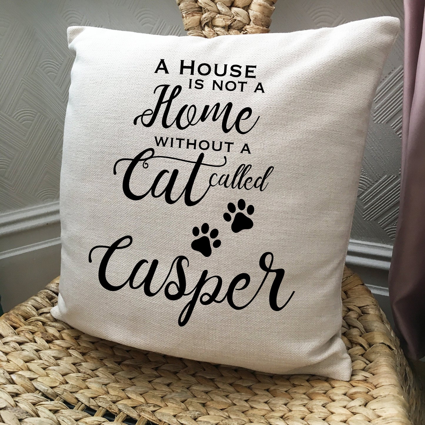 most popular cat names|giraffeandcustard.com/